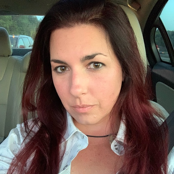 Meet your Posher, Gretchen - Picture 2 of 2